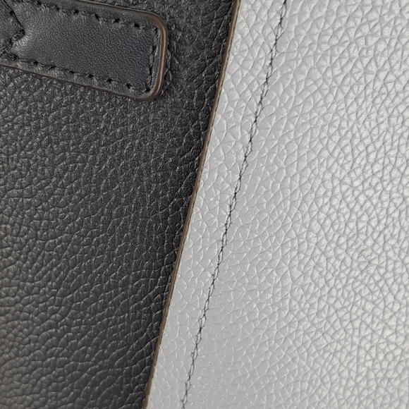 Michael Kors MK Cassie Large Leather Tote in Blue - Picture 7 of 8